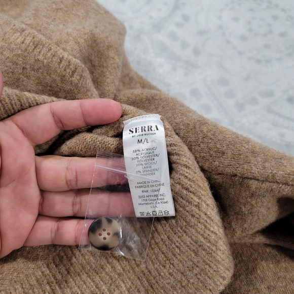 serra cardigan in size L brown 10%wool with pockets in front - Picture 10 of 10